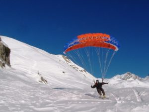 Esquí y parapente nieve